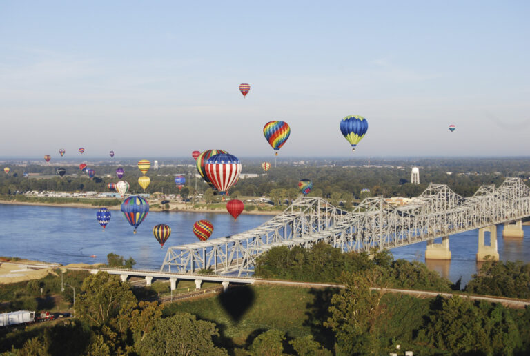 Great Mississippi Balloon Race in Natchez