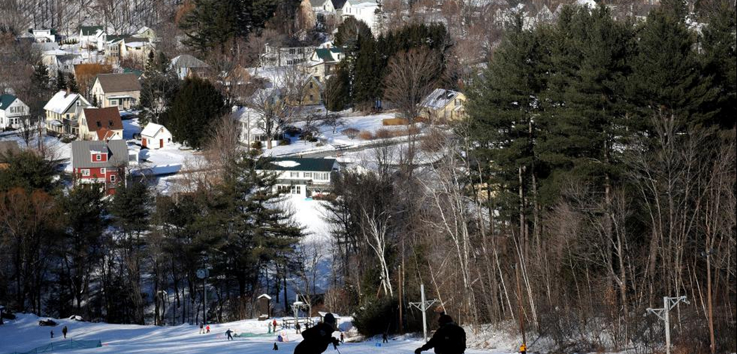 Located near downtown Lebanon, N.H., Storrs Hill Ski Area offers cross-country skiing, sledding and downhill skiing.