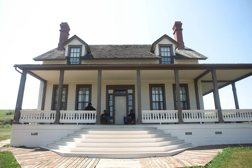 Exterior shot of the Custer House at Fort Abraham Lincoln State Park in North Dakota