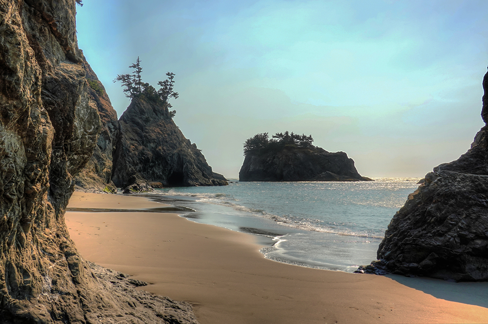 Secret Beach is a quiet beach, near Curry County, Oregon and is one of the best beaches to visit this summer.
