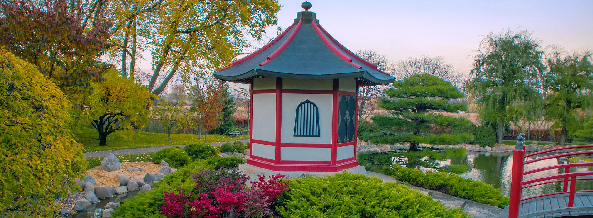 Japanese gardens in Bloomington MN