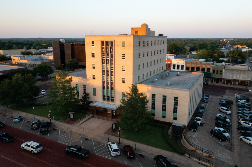 The Smith County Courthouse and plaza in downtown TylerNathan Lambrecht