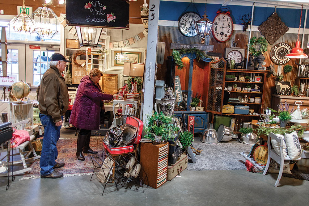 Castle Rock, CO: Shopping at the Emporium in Downtown Castle Rock