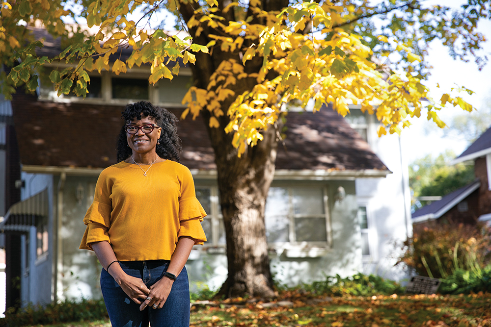 ReShonda Young at her home office in the Highland neighborhood in Waterloo, Iowa, U.S. October 23, 2021. Photo by Brenna Norman for the Center for Public Integrity.