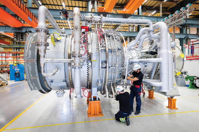 Siemens Gas and Power has been selected to supply a range of compression and power generation equipment for the Balikpapan Refinery located on Borneo Island in East Kalimantan, Indonesia. Siemens Gas and Power’s scope of supply includes 17 reciprocating compressors, along with a single-stage, hot gas expander. Specific compressor models to be provided include eight HHE-VL compressors, two HHE-FB compressors, four HHE-VG compressors, and three HSE compressors. Additionally, Siemens Gas and Power will supply four SGT-800 industrial gas turbines and five SST-600 steam turbines for the Balikpapan power plant.