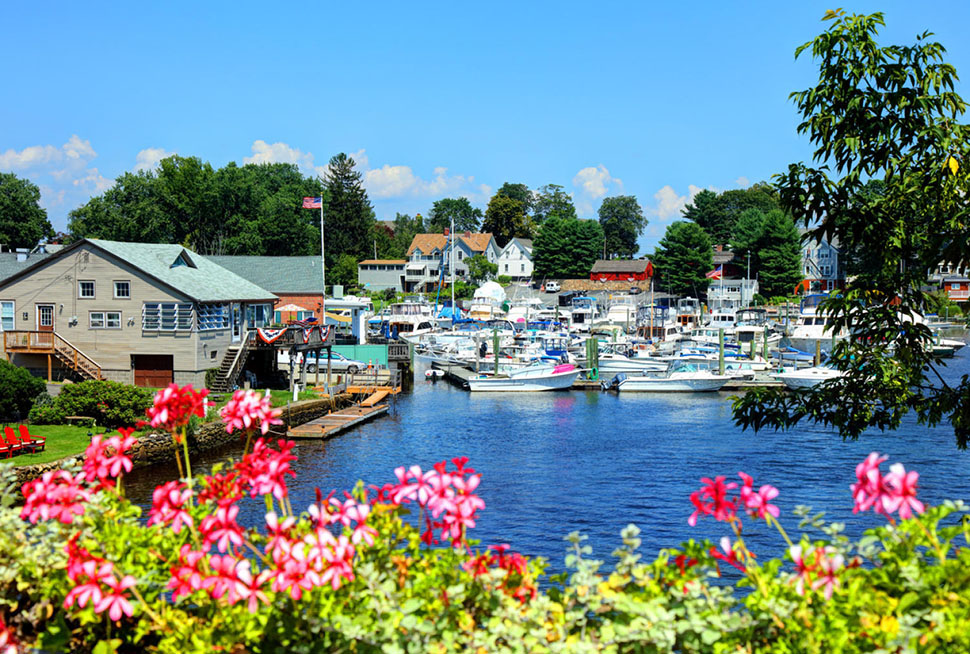 Pawtuxet Village, a seaside enclave in Cranston, RI, is one of the oldest communities in New England. In the present day, this neighborhood has restaurants and coffee shops and hosts community events.