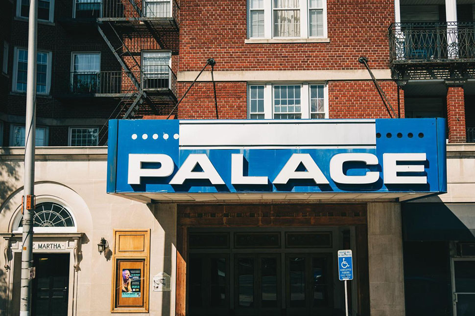 Instead of heading to New York for a fun night out, Danbury, CT, residents can catch a show at the Palace Danbury Theatre.
