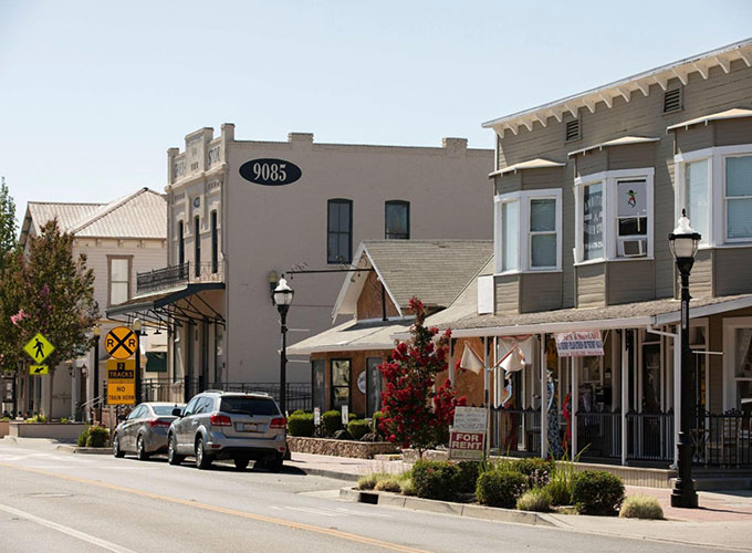 Historic downtown Elk Grove, CA, is brimming with small-town charm. Nestled about 20 minutes south of Sacramento, Elk Grove is becoming one of the golden state’s favorite suburbs.