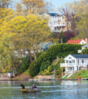 Boating on Lake Quinsigamond in Worcester, MA