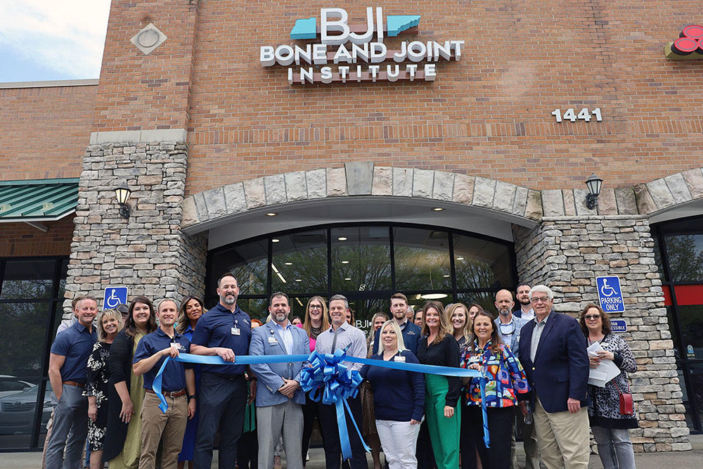 Ribbon cutting ceremony at Bone and Joint Institute in Williamson County.