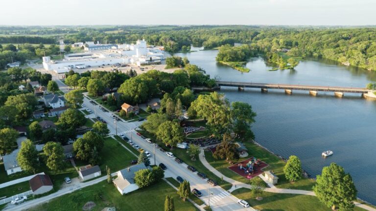 Shades of River Amphitheater, Waverly, IA _ Drone Images ©Journal Communications/Jonathan David Sabin