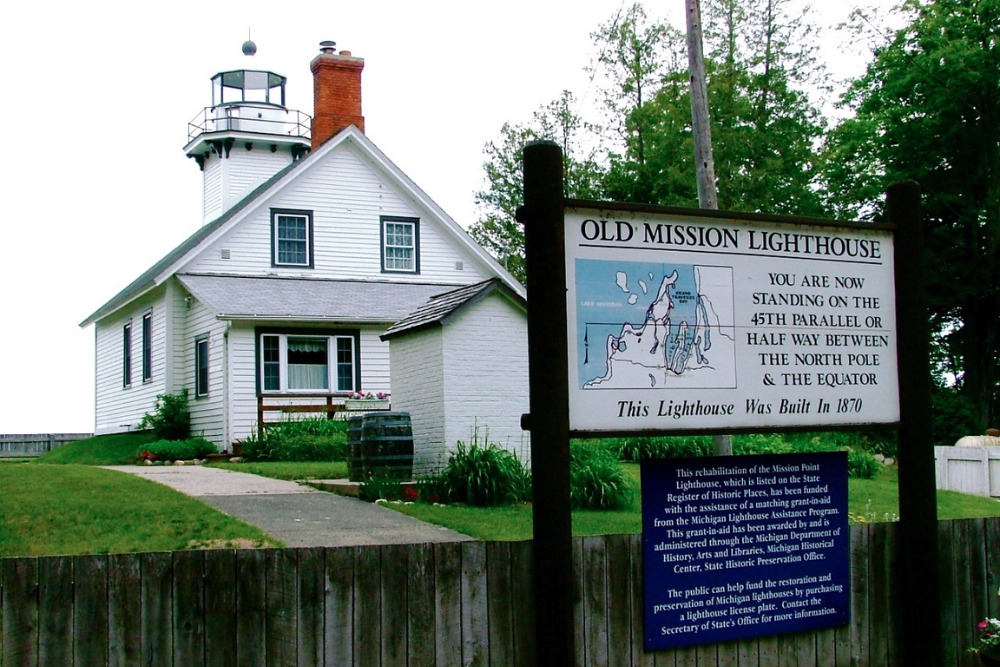 Old Mission Lighthouse courtesy of Traverse City Tourism_2