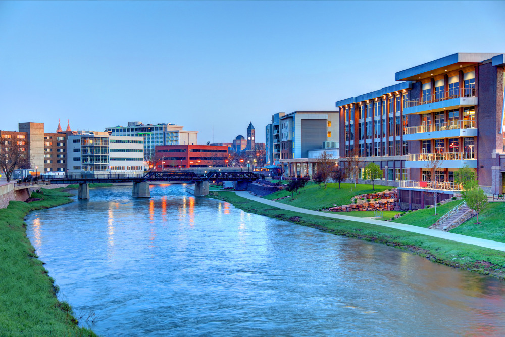 Sioux Falls is the most populous city in the U.S. state of South Dakota. Sioux Falls is one of the best places to live in South Dakota.