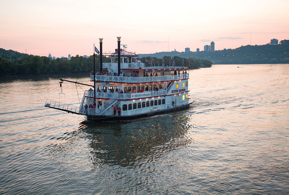 A riverboat on the Ohio River