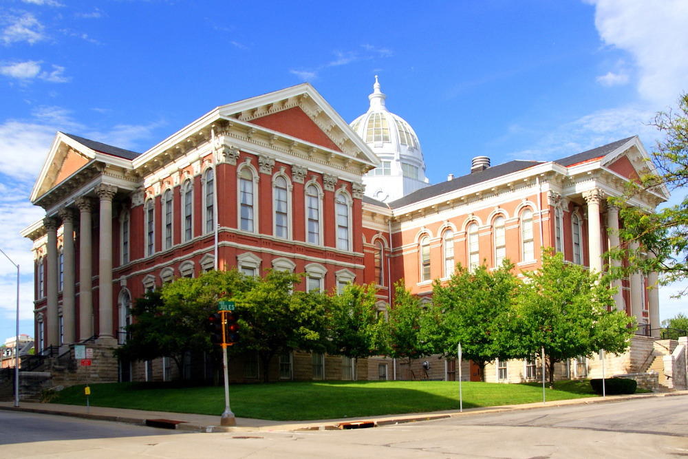 An image of the Buchanan County Courthouse in St. Joseph, Missouri.