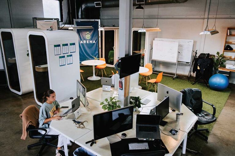 AlloHire hosts development and networking events at The Arena. Inset: UTC integrates AI into its programs. AI in Chattanooga and Chattanooga tech jobs are on the rise.
