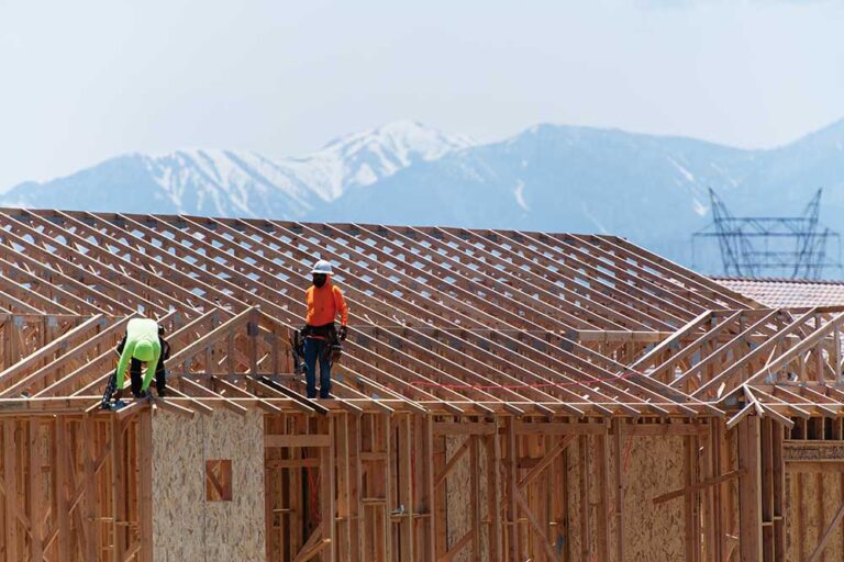 From industrial parks and retail centers to new housing and community amenities, explore the growth happening in the Victor Valley.