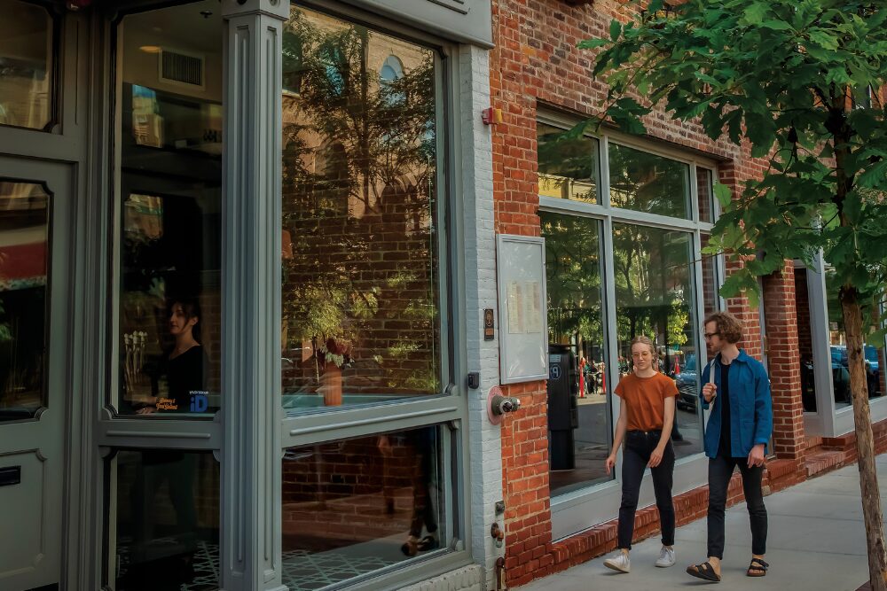 Aventura exterior Downtown Ann Arbor