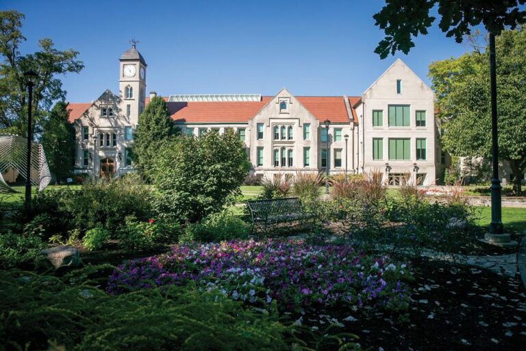 Bradley University is a top-ranked, private university in Peoria, Illinois.