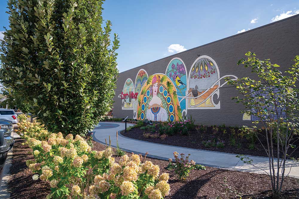 Explore the diverse communities in the Cedar Rapids, Iowa, area! From the vibrant city of Cedar Rapids to the charming towns of Marion and Hiawatha, discover the perfect place to call home.