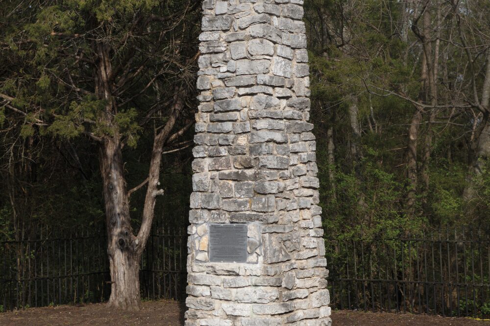 Center of Tennessee marker in Murfreesboro TN