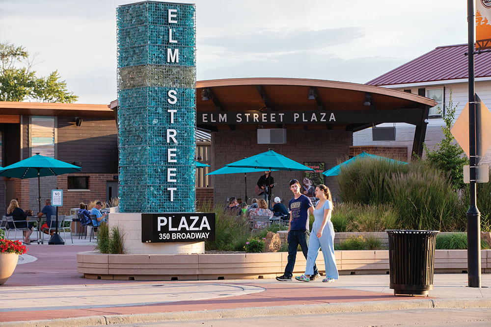 Elm Street Plaza in Wisconsin Dells