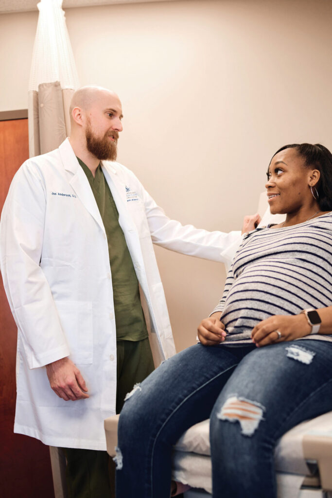Dr. Jon Anderson meets with an OBGYN patient at Murfreesboro Medical Clinic.