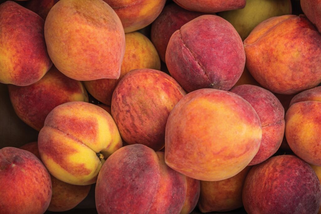 Overland Park Farmers Market peaches