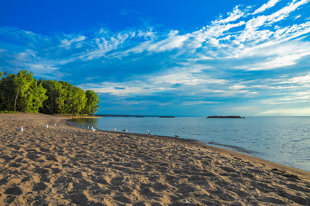 The shore of the beautiful Lake Erie in Erie Pennsylvania.