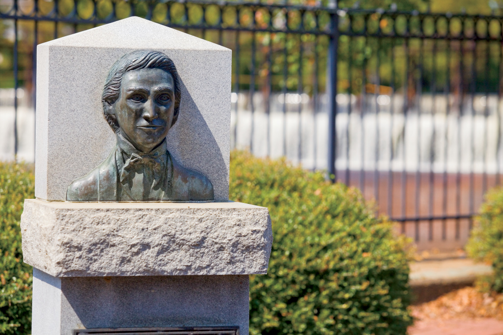 Daniel Pratt bust