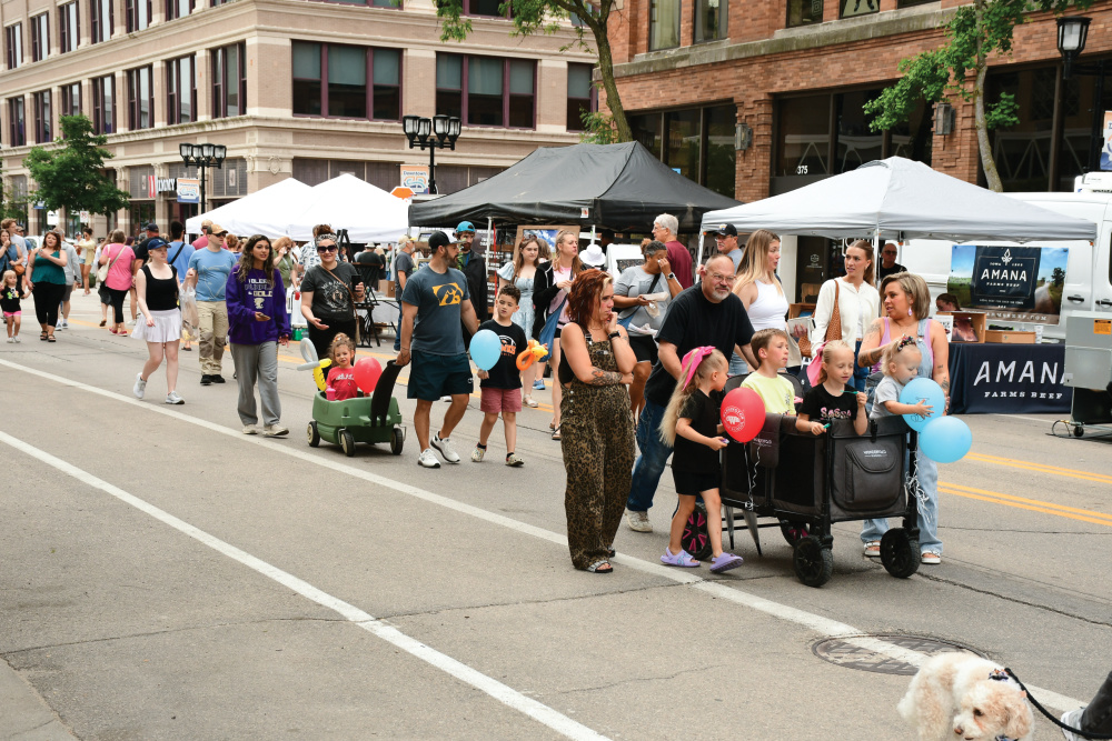 Cedar Rapids Downtown Farmers Market