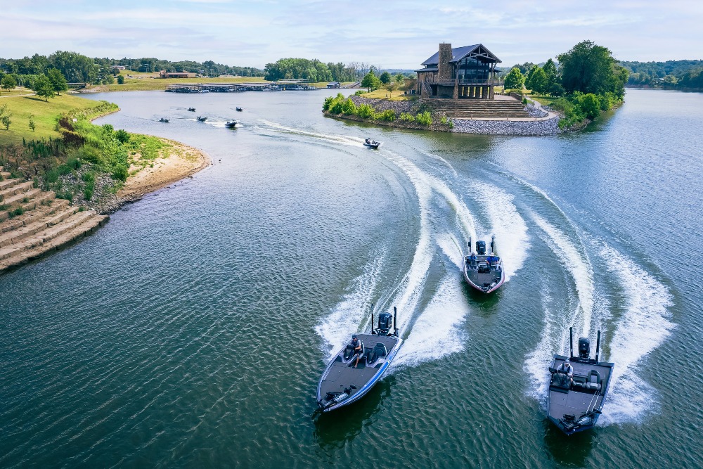 Boats leave Sun Life Marinas in Clarksville, Tennessee.