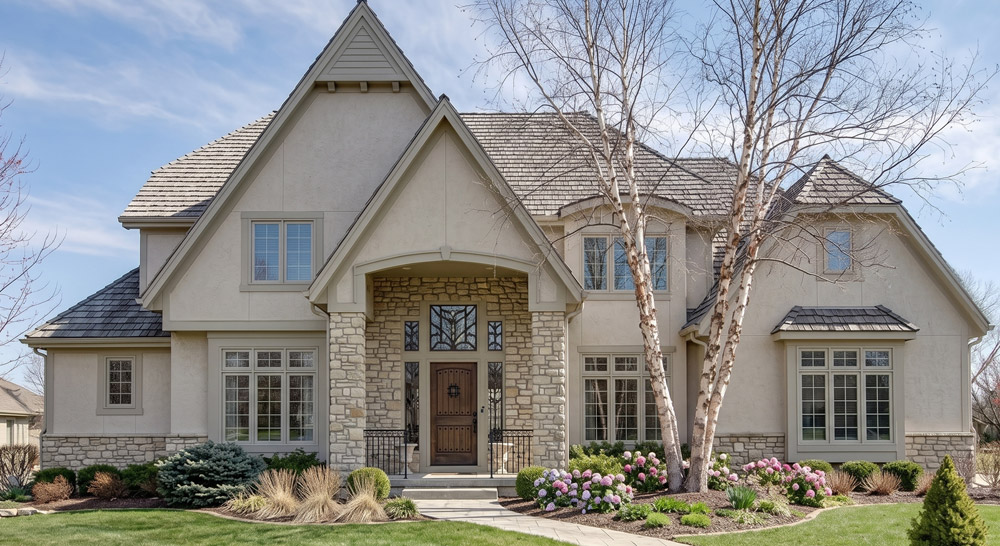 A home for sale in the Falcon Ridge neighborhood in Lenexa