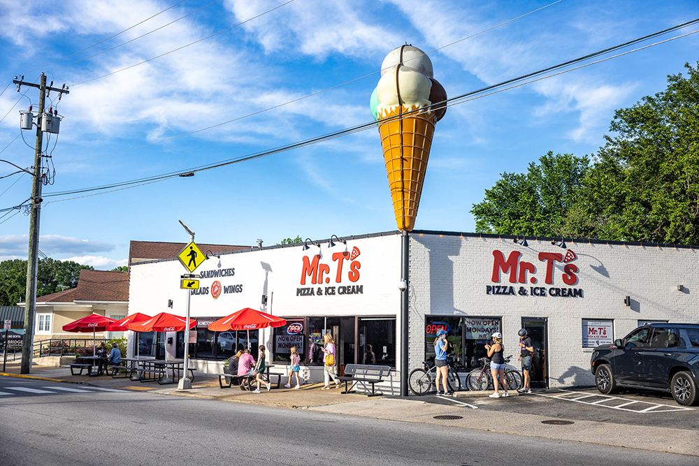 Mr. T's Pizza and Ice Cream in the St. Elmo neighborhood of Chattanooga, Tennessee.