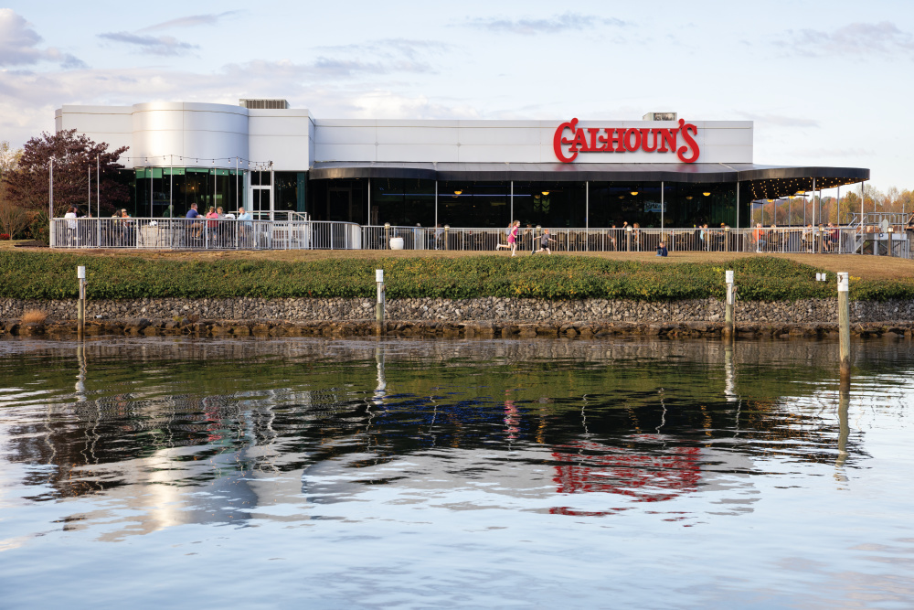 Calhoun's is located on the shore of Melton Hill Lake in Oak Ridge, Tennessee.