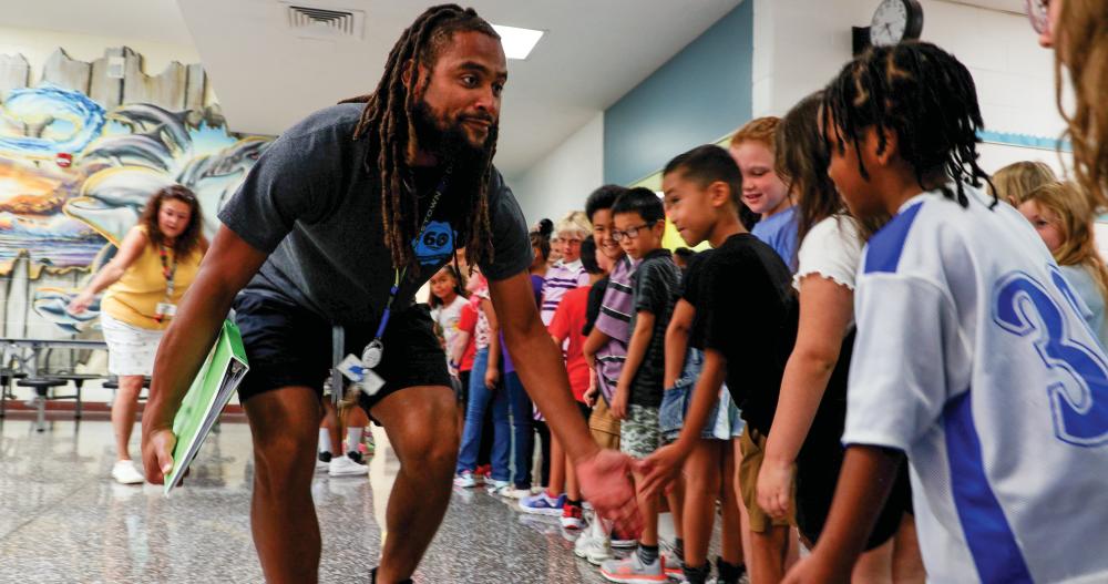 VBCPS teacher with students