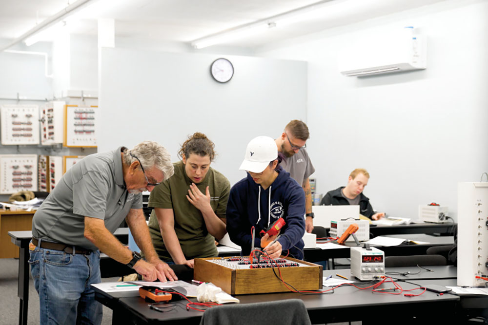 The region offers excellent programs from organizations such as the Southeast Volusia Manufacturing & Technology Coalition.