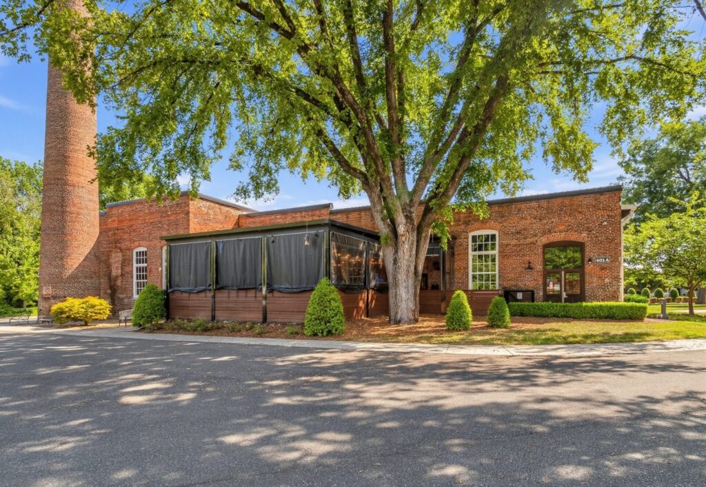 Exterior of Emmets Social Table in Waxhaw