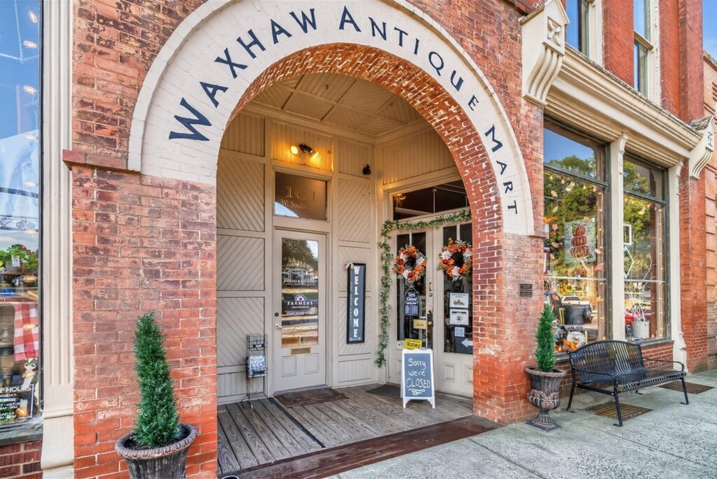 Waxhaw Antique Market in Waxhaw