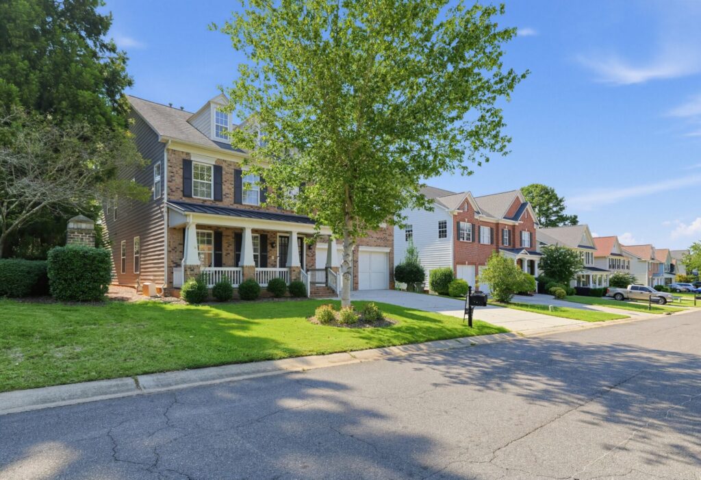 Beautiful home in the Bridgemill neighborhood