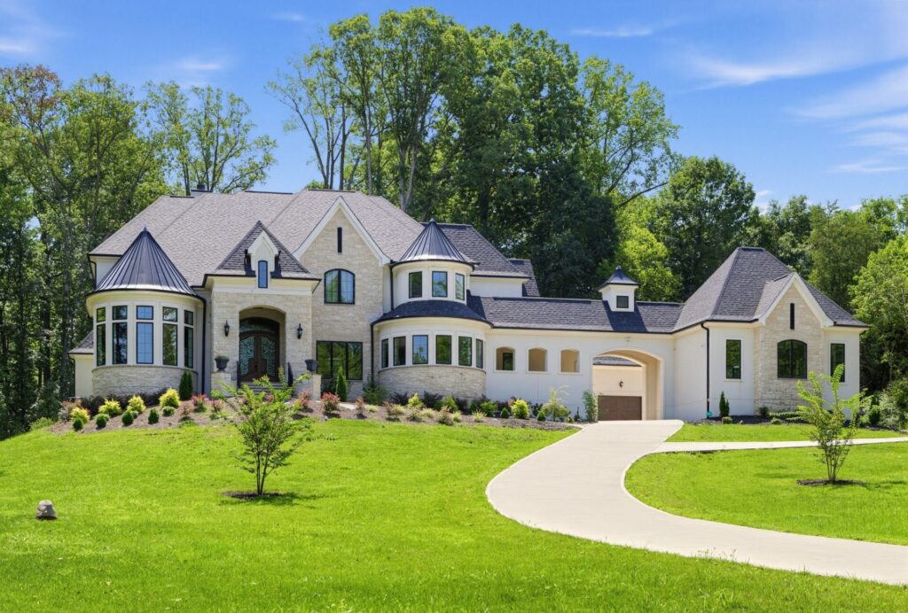 Gorgeous, sprawling home in Arbor Oaks