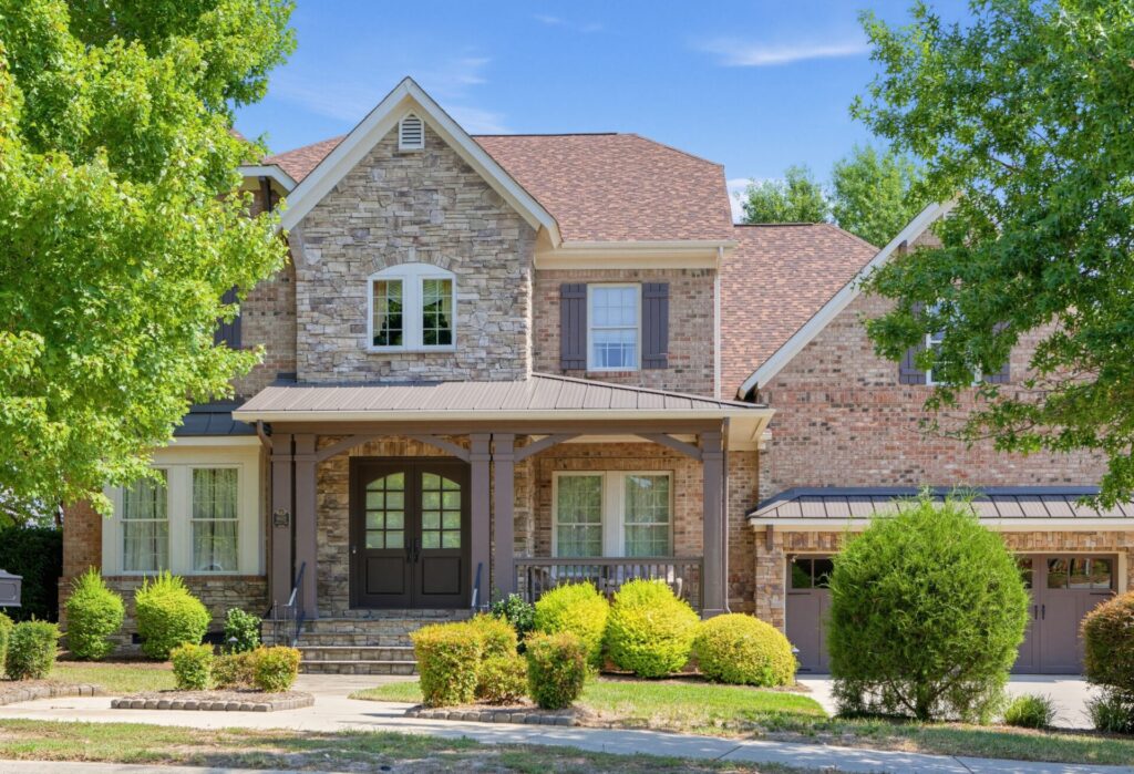 Beautiful home in Christenbury neighborhood