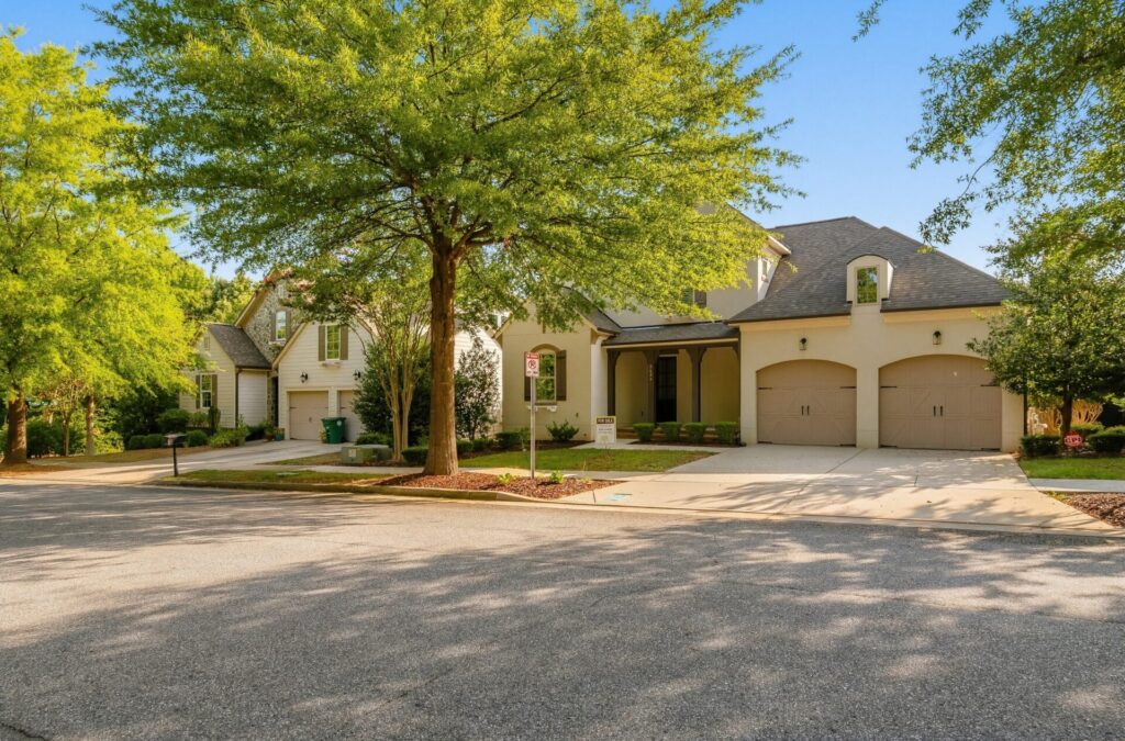 Beautiful home in Robbins Park, Cornelius, NC