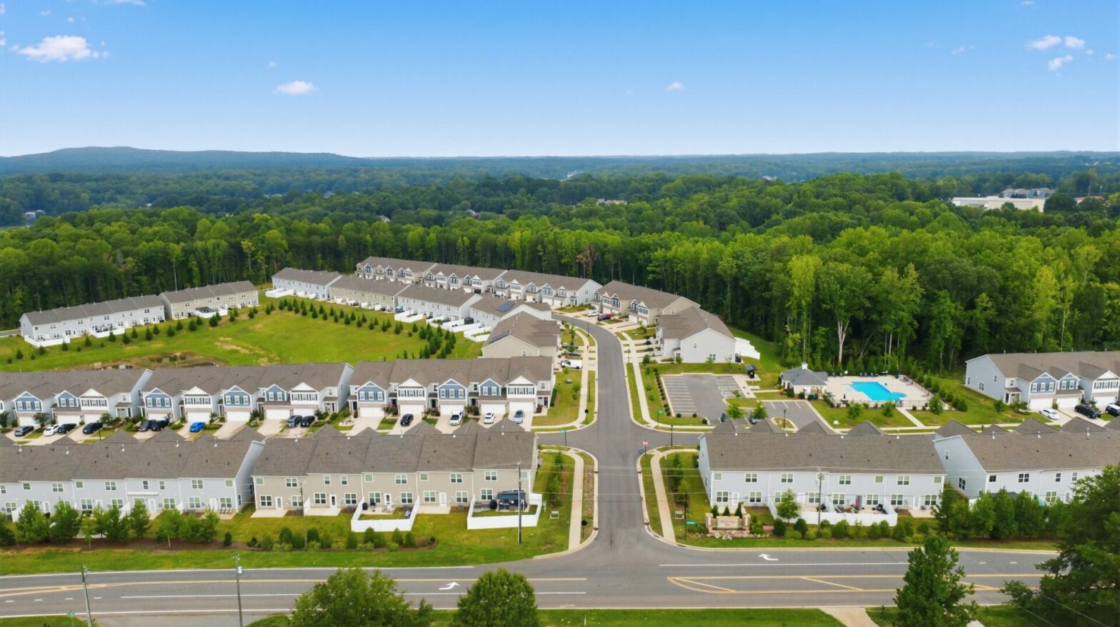 Row of houses in Anchors Landing of Lake Norman of Catawba, NC