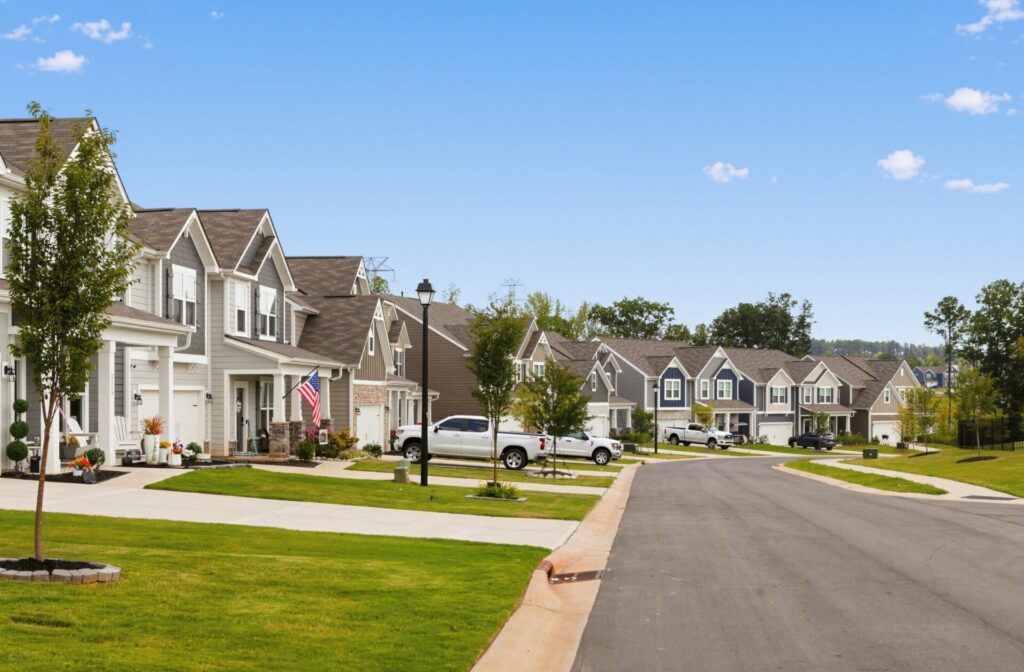 Street view of houses in Laurelbrook of Lake Norman of Catawba, NC