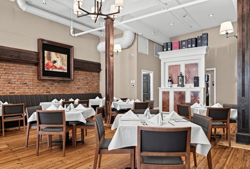The dining room at Epic Chophouse in Mooresville, NC.
