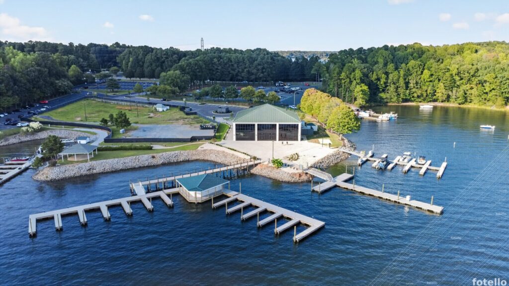 Pinnacle Shores has its own boat ramp and boat storage.