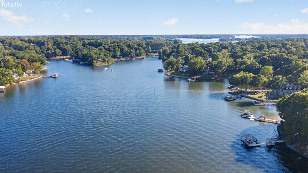 The Pinnacle Shores neighborhood in Mooresville, NC.