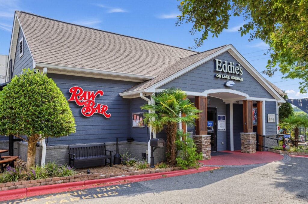 Eddie's on Lake Norman restaurant in Mooresville, NC.