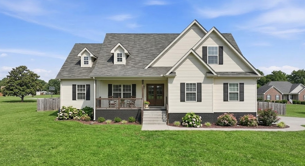 A home for sale in West Columbia Hills, Columbia, TN